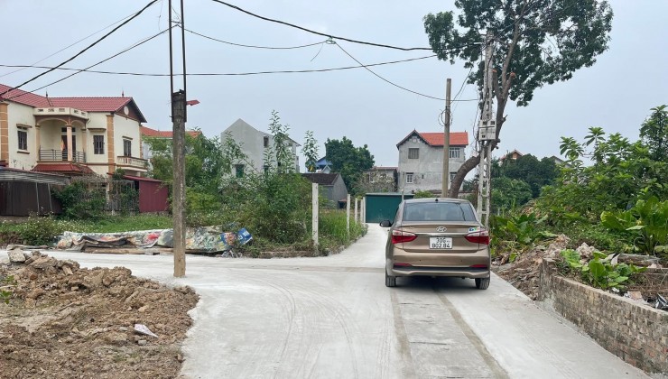 Cần bán lô đất 81,1m2  tại thôn Phú Hưu, Thanh Lâm, Mê Linh, Hà Nội đường rộng 2 oto tránh nhau đường thông.